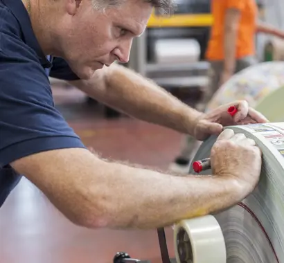 Applicazione ologramma e magnetico su rotoli eliminacode